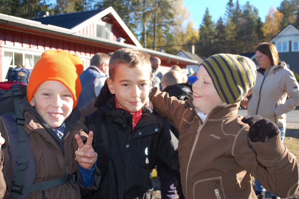 Tre aspiranter i Solvika lørdag formiddag. To til kom opp seinere på dagen. Foto: Hanne Birte Hulløen